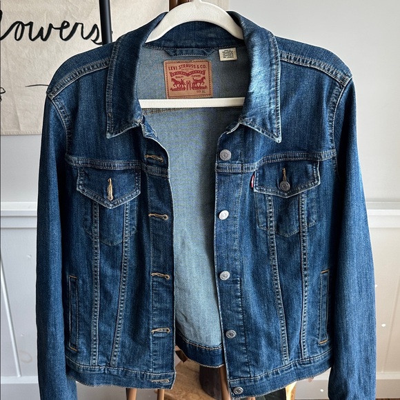 Levi’s Jean Jacket - Picture 1 of 1